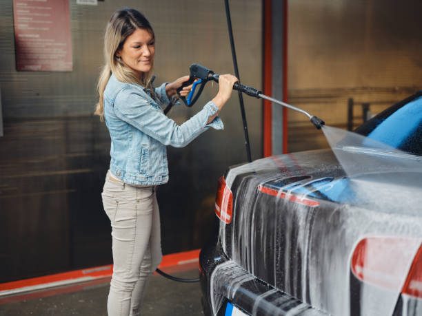 Best Pressure Washing Contractors  in Pierceton, IN
